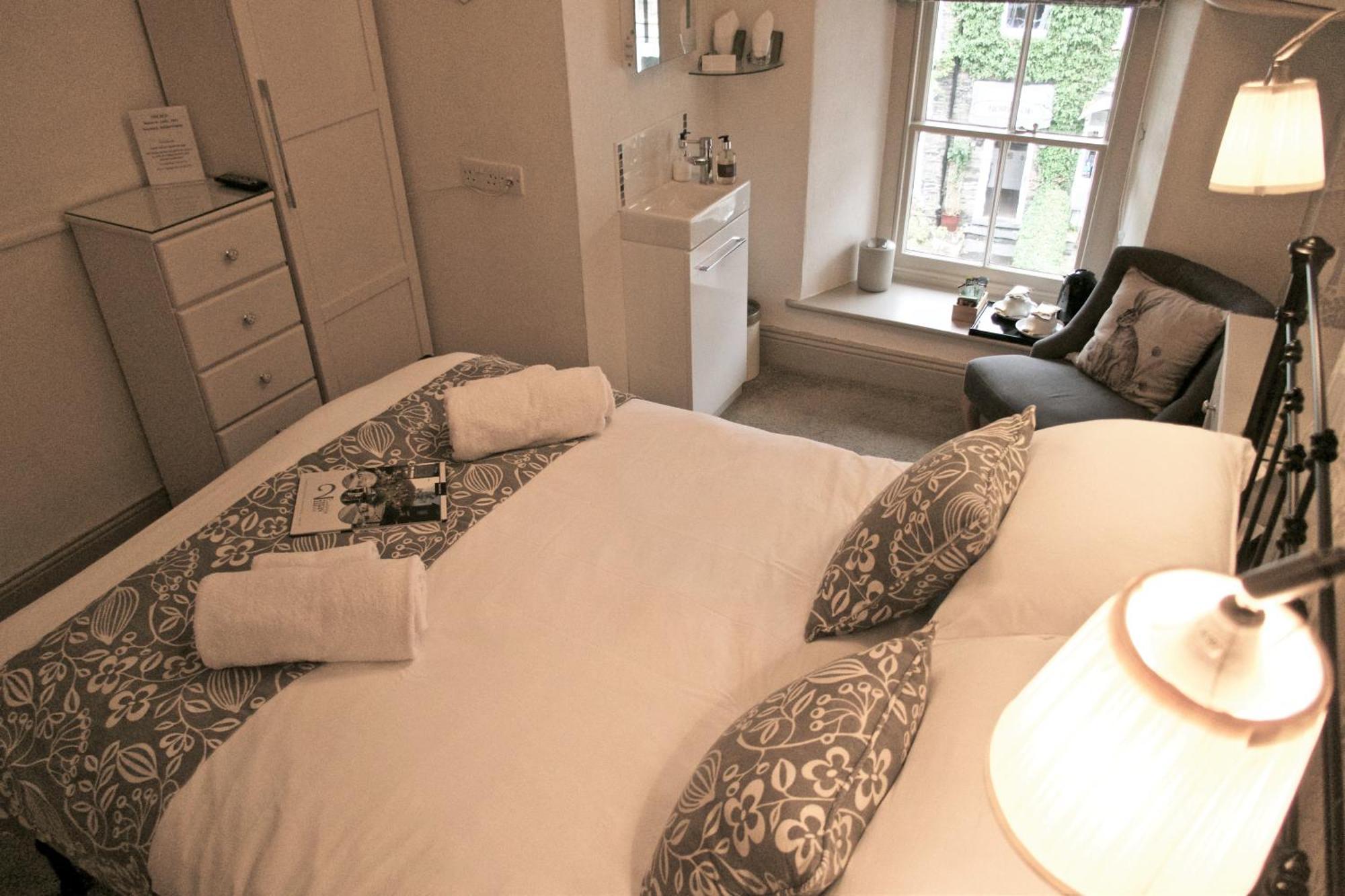 2 Cambridge Villas B & B Ембълсайд Екстериор снимка