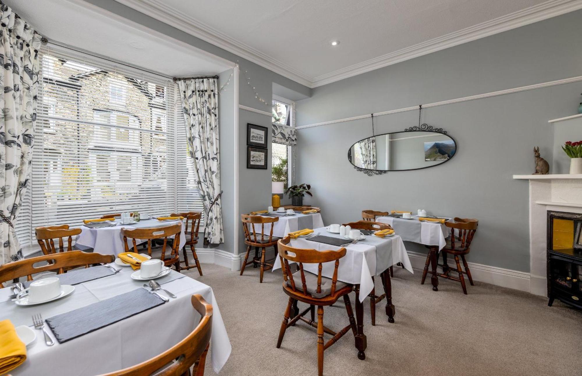 2 Cambridge Villas B & B Ембълсайд Екстериор снимка
