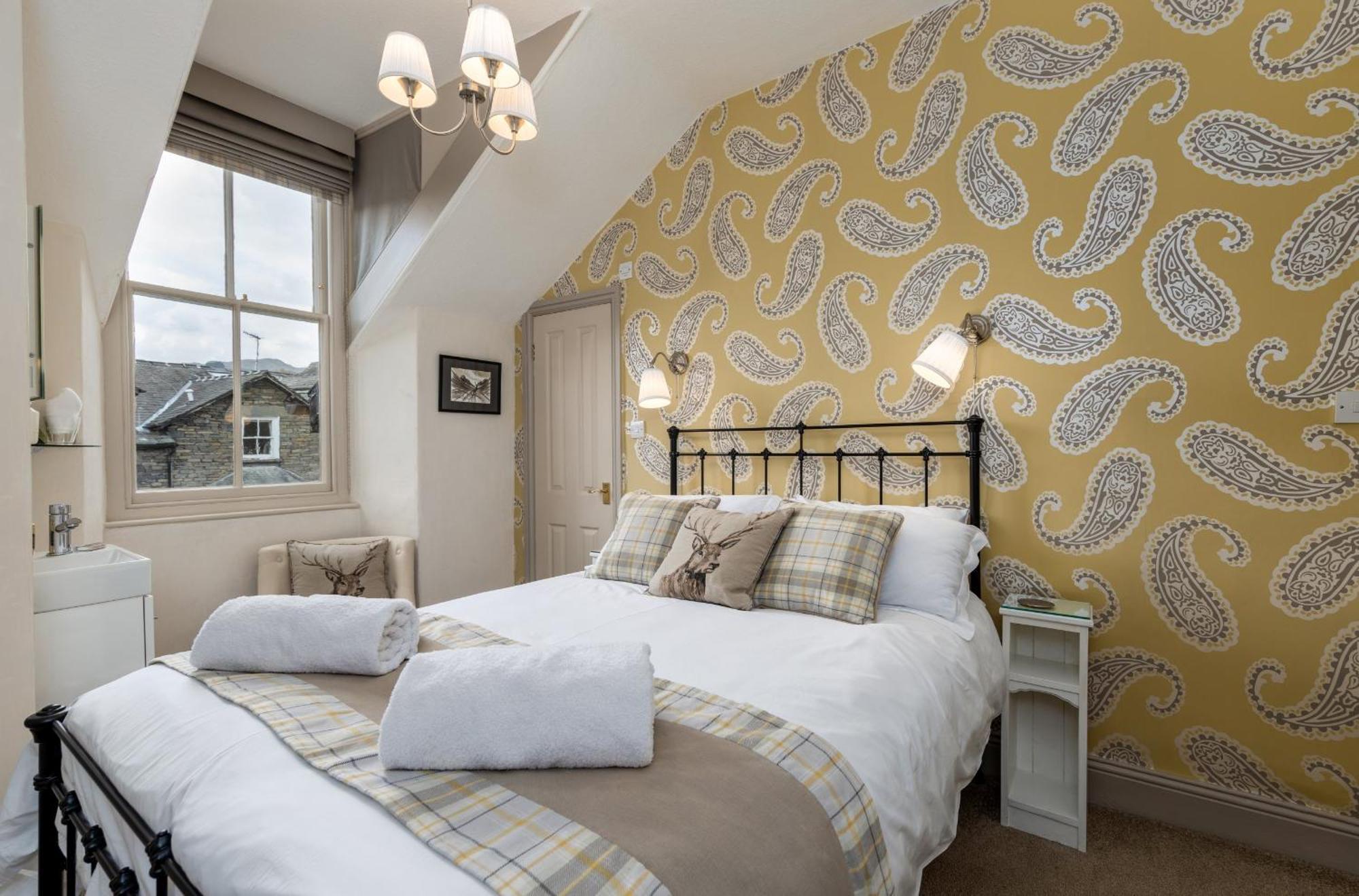 2 Cambridge Villas B & B Ембълсайд Екстериор снимка