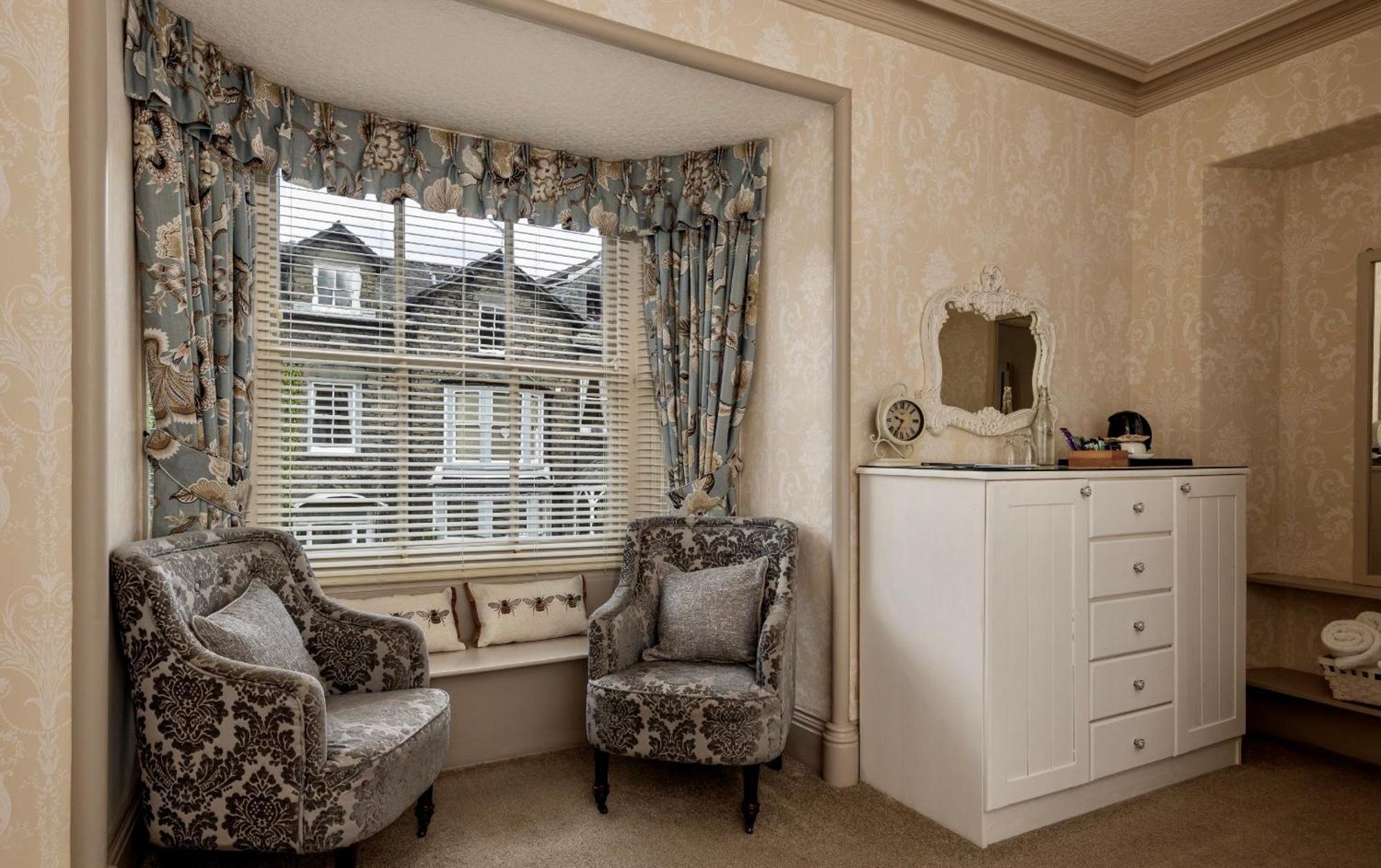 2 Cambridge Villas B & B Ембълсайд Екстериор снимка