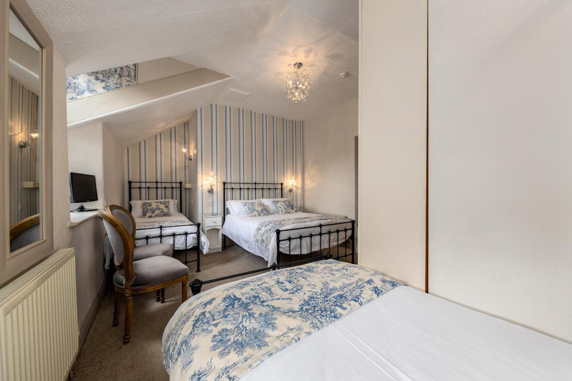 2 Cambridge Villas B & B Ембълсайд Екстериор снимка
